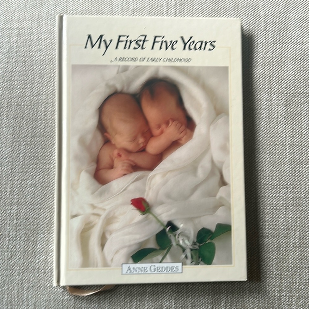 My First Five Years, a Record of Early Childhood by photographer Anne Geddes